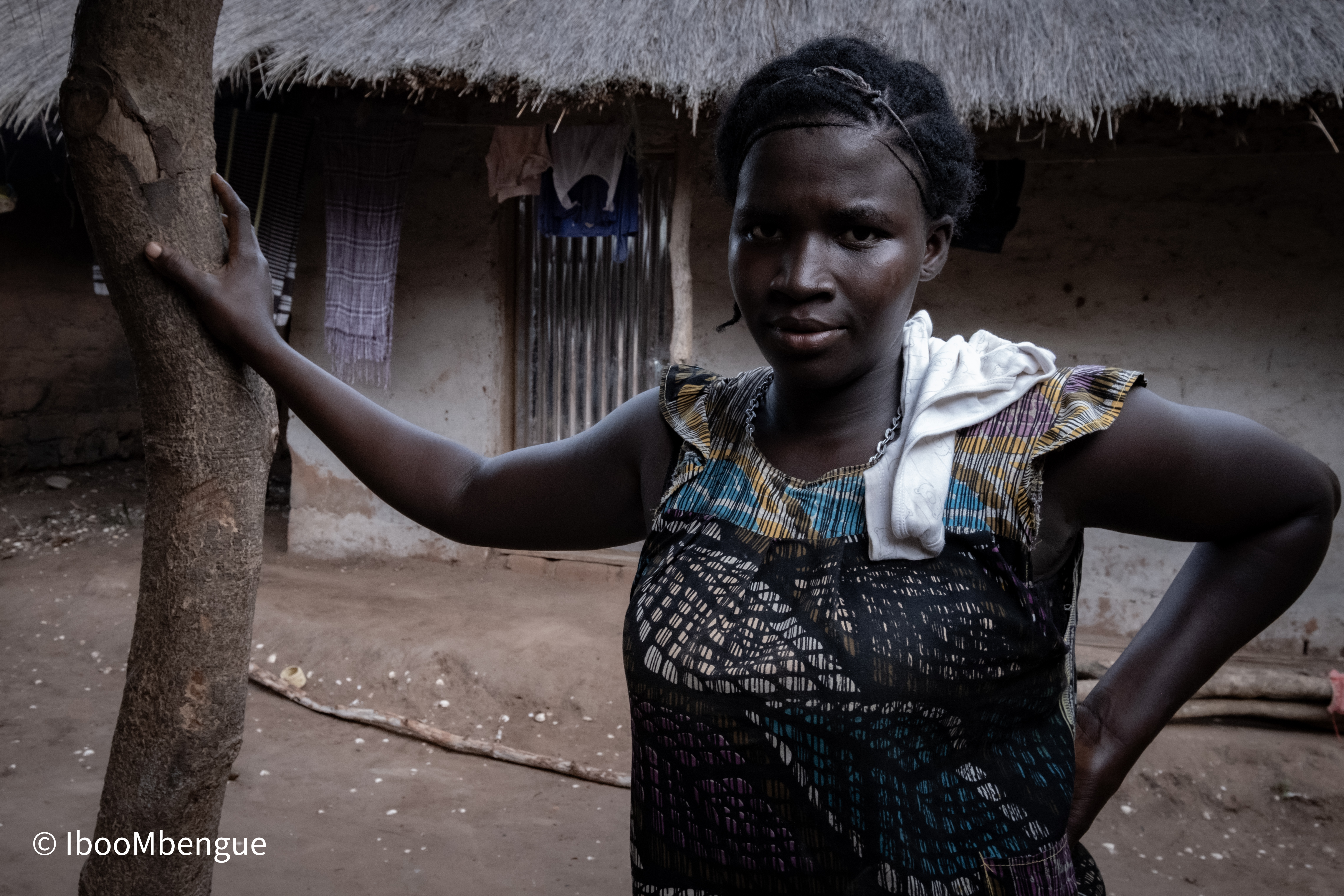 Cette fille du Nom de Hanna est plongeuse , sa famille cueuille des fruits de mer